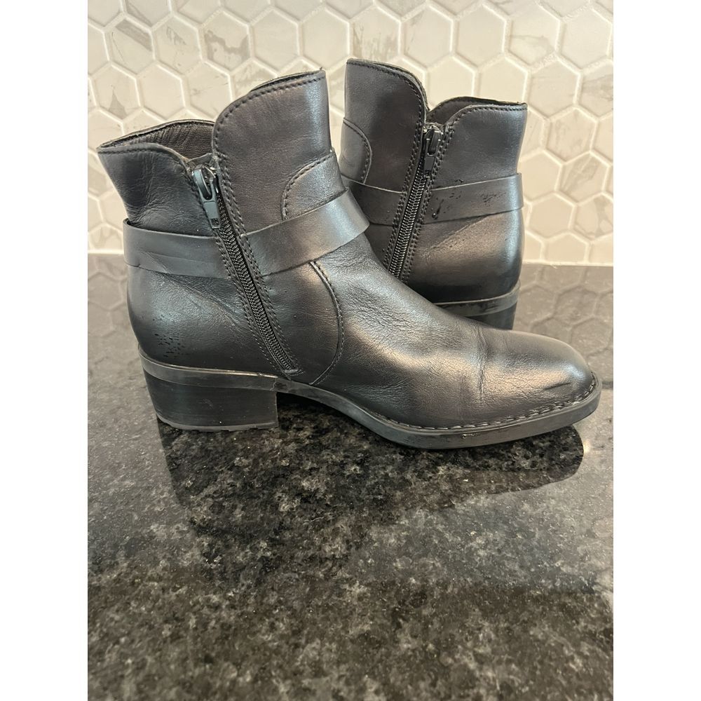 BORN Women's Size 8 M Black Leather Upper High Ankle Zipper Boots Moto Boots - Picture 7 of 10